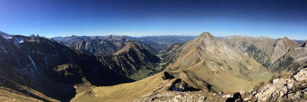 Panorama am Rauheck mit Dietersbach Tal und Oytal