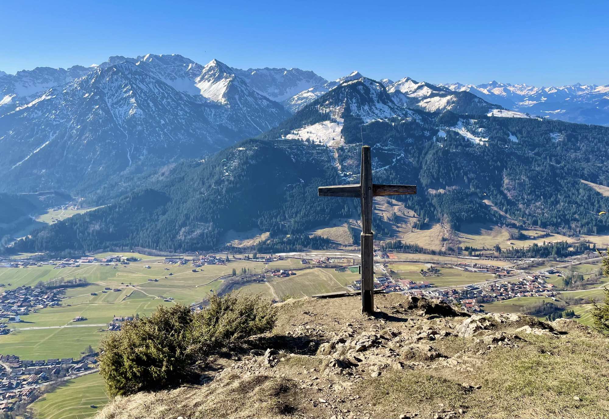 Das Gipfelkreuz am Hirschberg