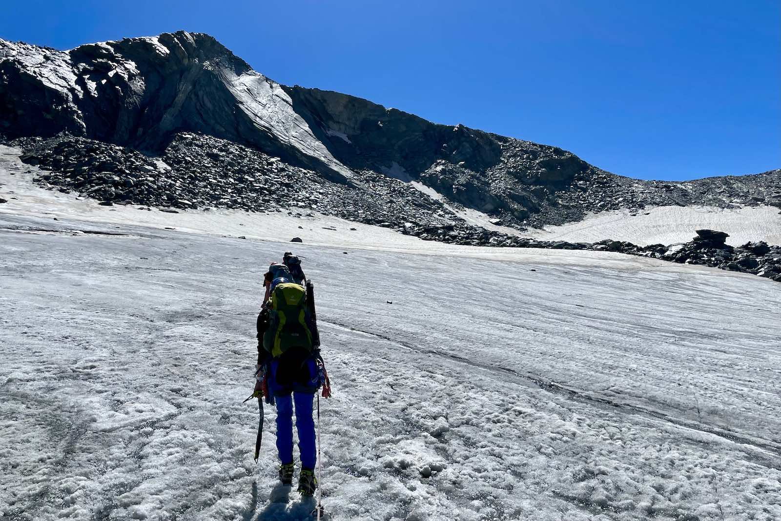 Kurze Gletscherquerung zur Hochstubaihütte