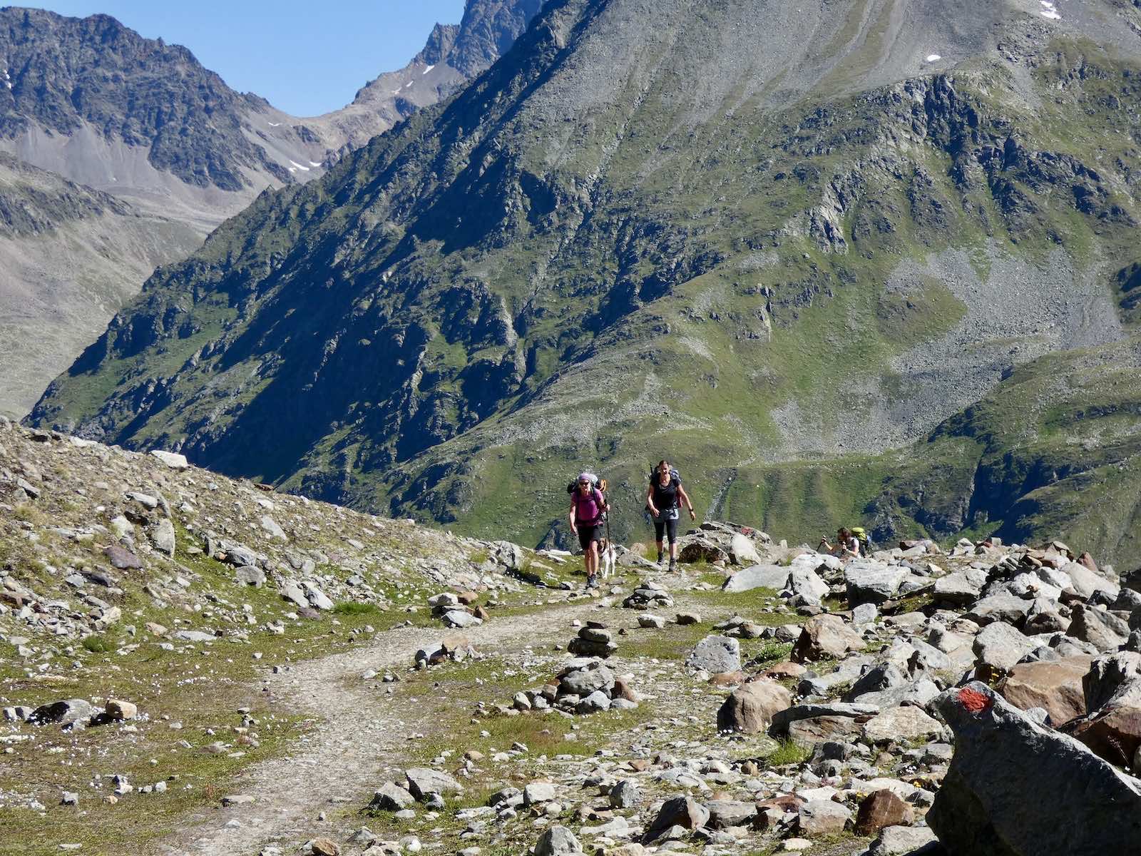 Nach der ersten Steilstufe - hinten die Südwestflanke des Schrankogel