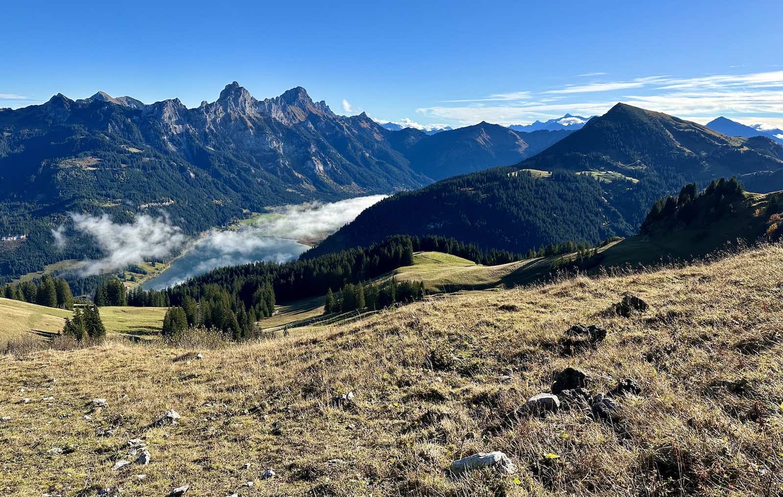 Am Neunerköpfle - unten der Haldensee, dahinter Gimpel und Rotflüh