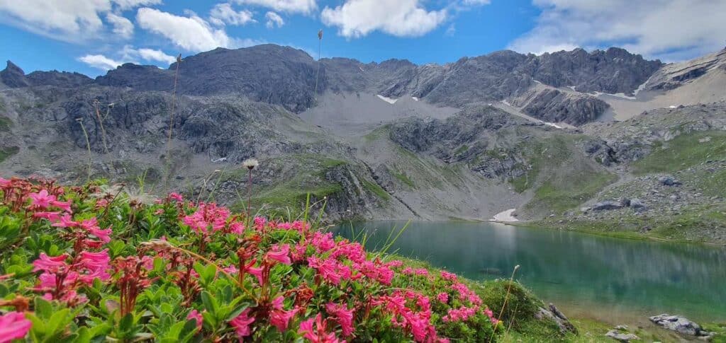 Der Roßkarsee - rechts der Bildmitte die auffällige Felsscharte namens Tor - Bild ©Christian Dietz